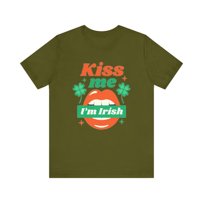 Unisex Shirt "kissmeimirish2"