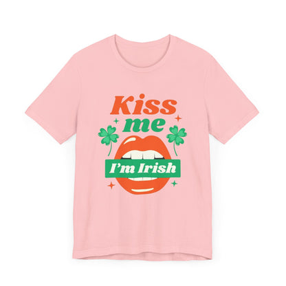 Unisex Shirt "kissmeimirish2"