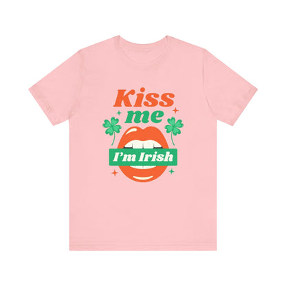 Unisex Shirt "kissmeimirish2"