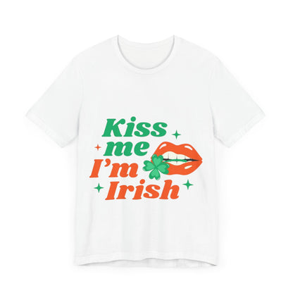 Unisex Shirt "kissmeimirish1"