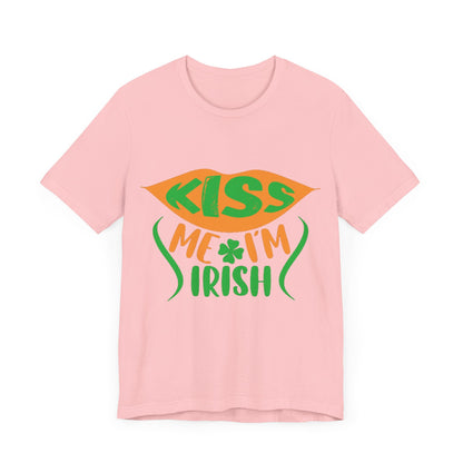 Unisex Shirt "kissmeimirish4"