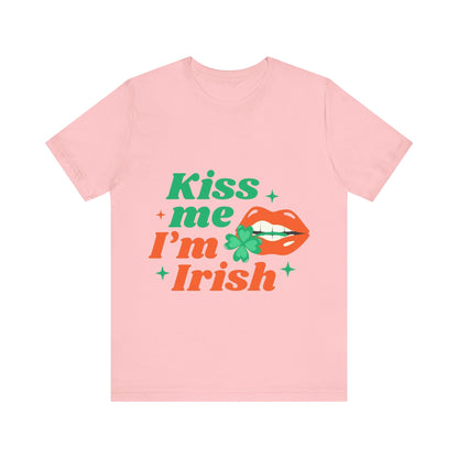 Unisex Shirt "kissmeimirish1"