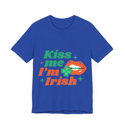 Unisex Shirt "kissmeimirish1"